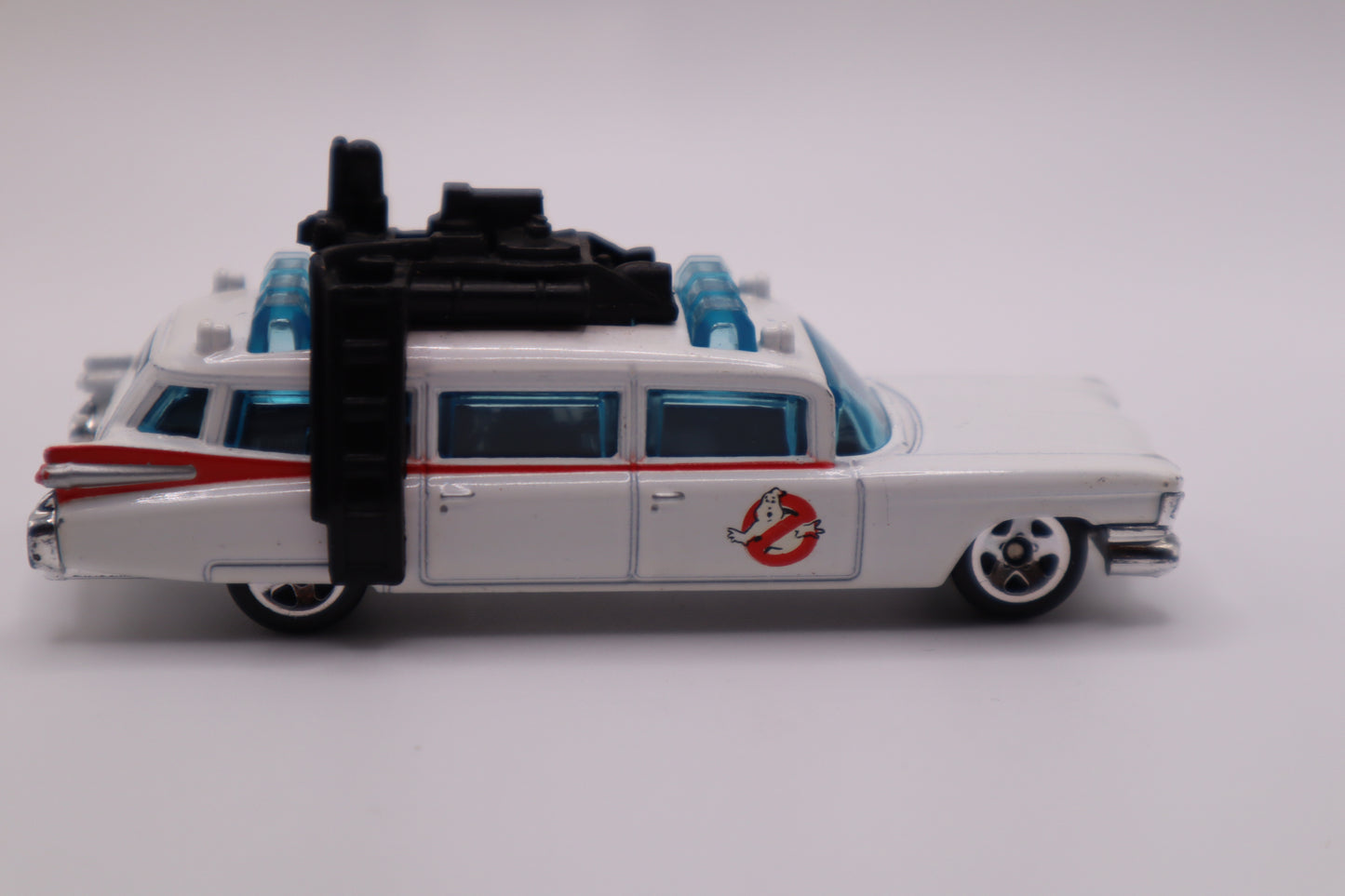 Hot Wheels 59 Cadillac CPII Ghost Busters Diecast Car Ambulance