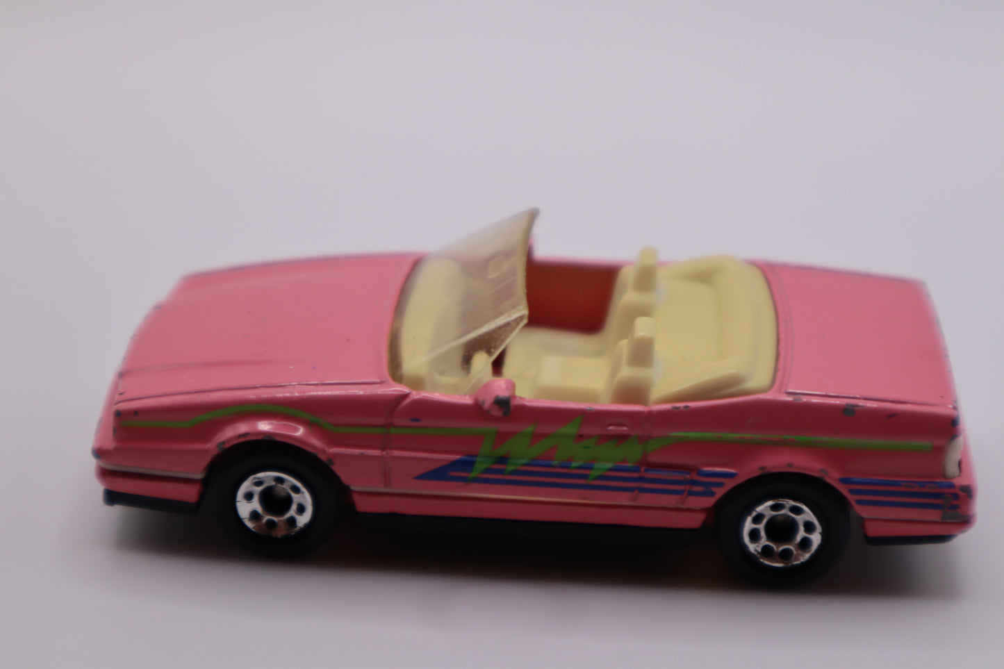 Matchbox 1-75 Series 1987 Cadillac Allanté – 1:64 Scale – Used Condition