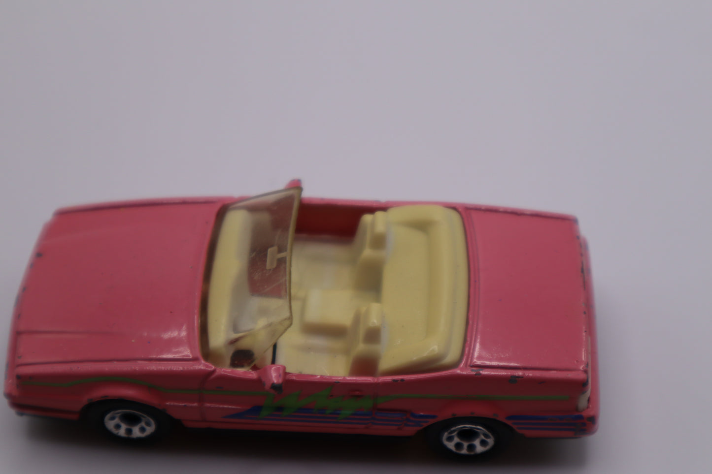 Matchbox 1-75 Series 1987 Cadillac Allanté – 1:64 Scale – Used Condition