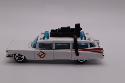 Hot Wheels 59 Cadillac CPII Ghost Busters Diecast Car Ambulance