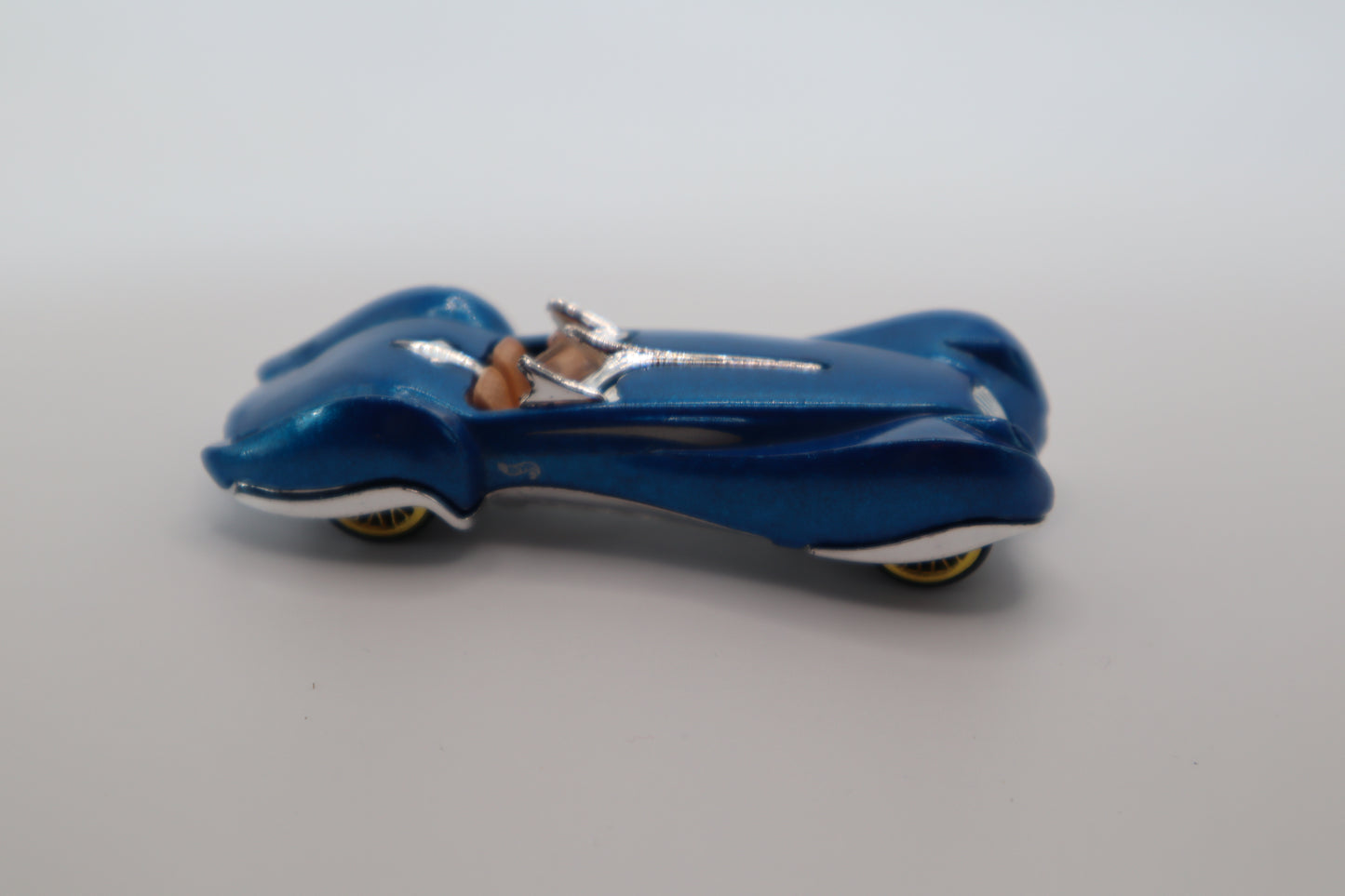 Hot Wheels 1999 Blue Phantastique – Made in Malaysia